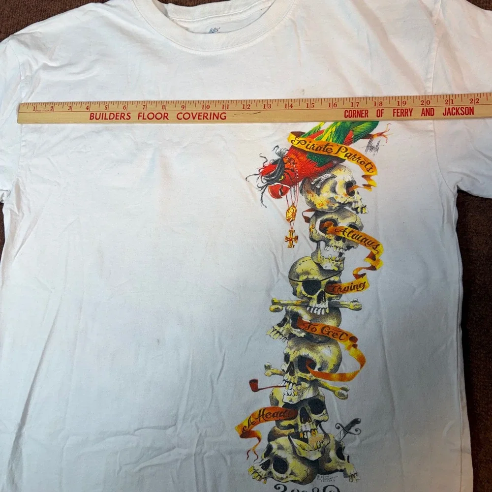 Goin Coastal Pirate Parrots Skull Graphic T-Shirt Mens Large White 2008 Y2K Tee
